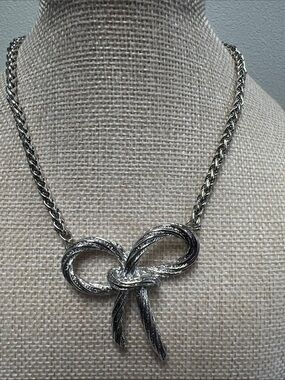 Posh Silver Bow Knot Pendant Necklace - Women's Jewelry